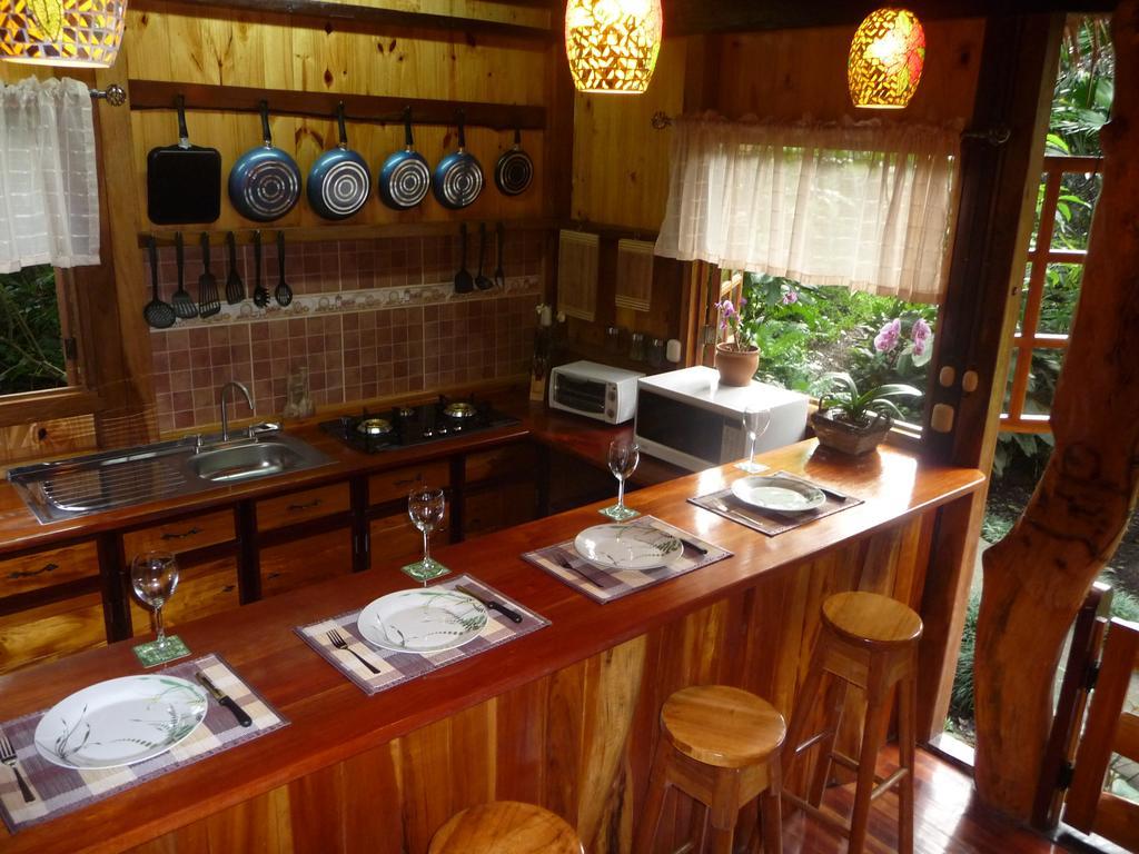 Topos Tree House Cahuita Esterno foto